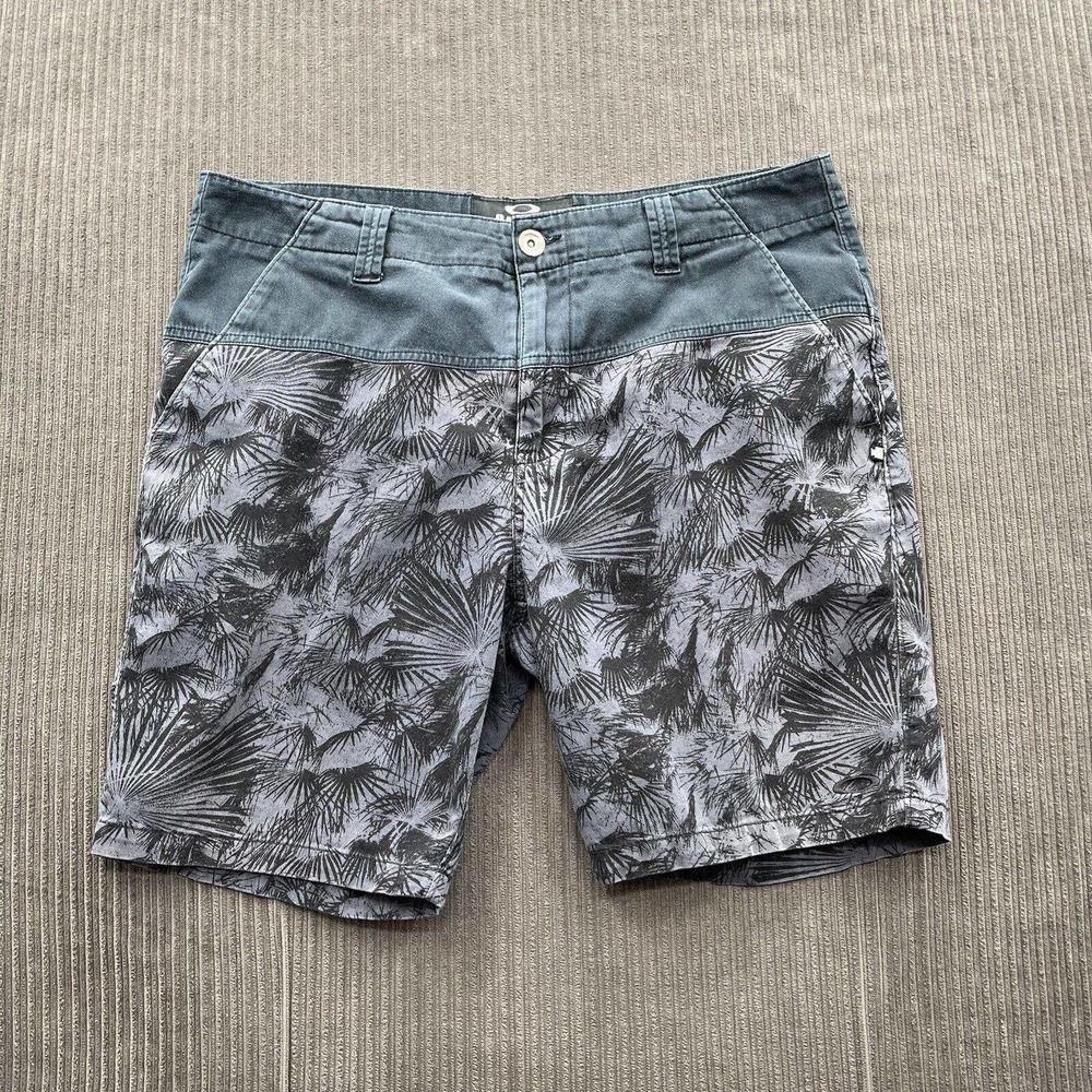 Oakley‎ Men Board Shorts Size 34 Floral Print Cotton Beach Outdoors 9' Inseam.